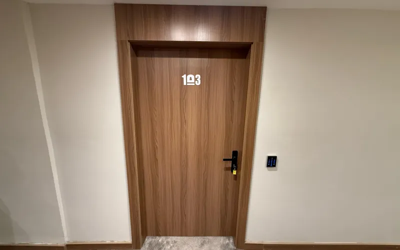 ميني فندق سكن استوديوز